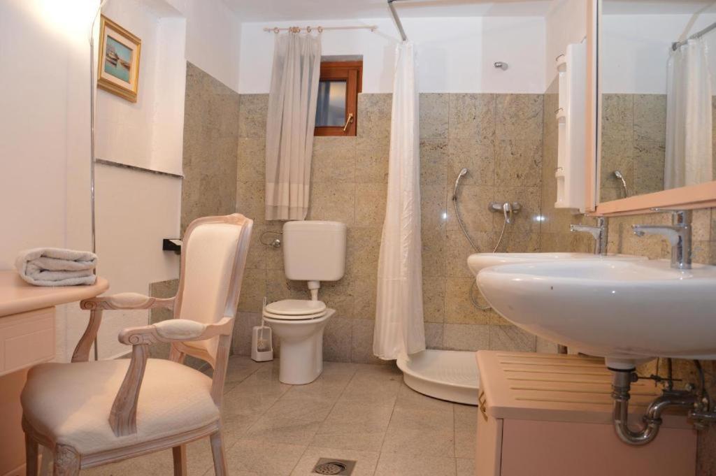 Nova Vas  Apartments Athena מראה חיצוני תמונה