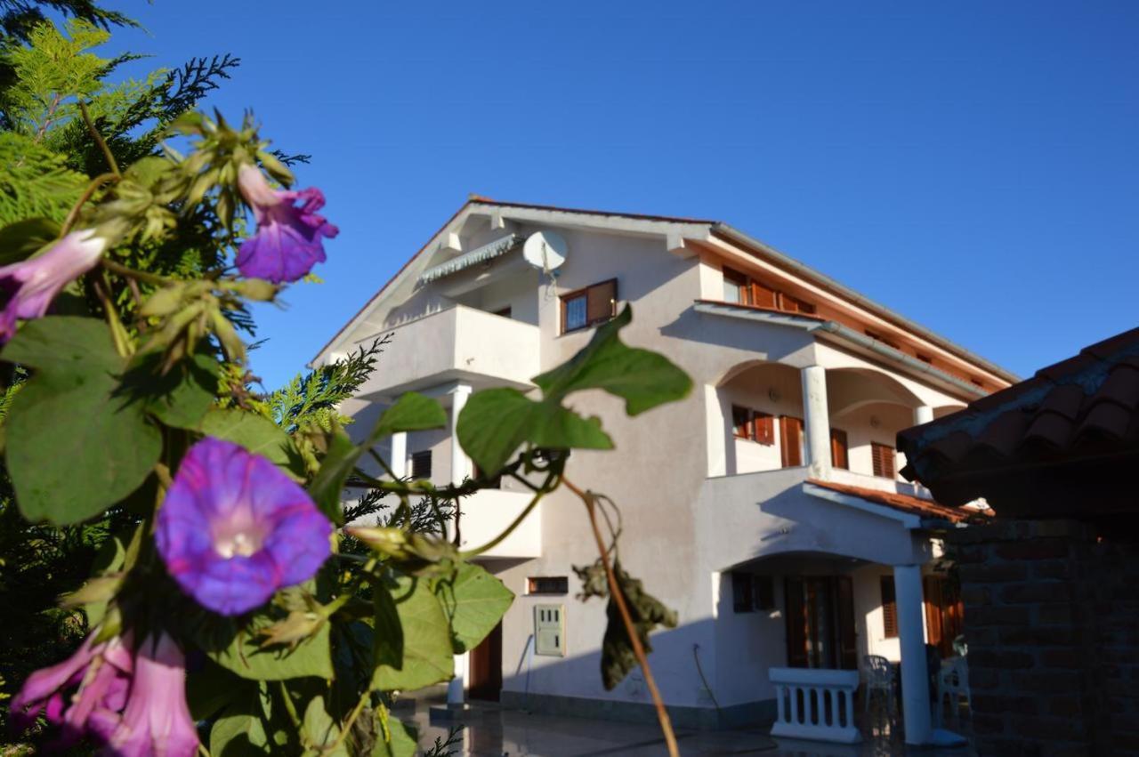 Nova Vas  Apartments Athena מראה חיצוני תמונה