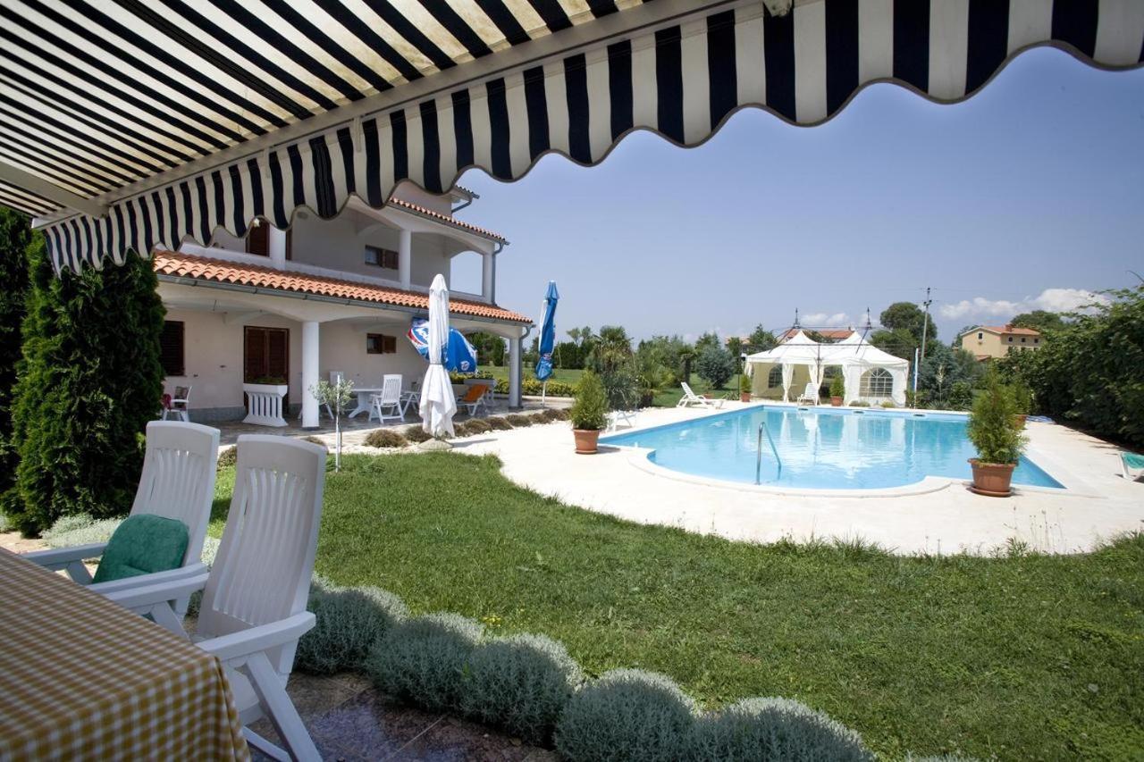 Nova Vas  Apartments Athena מראה חיצוני תמונה