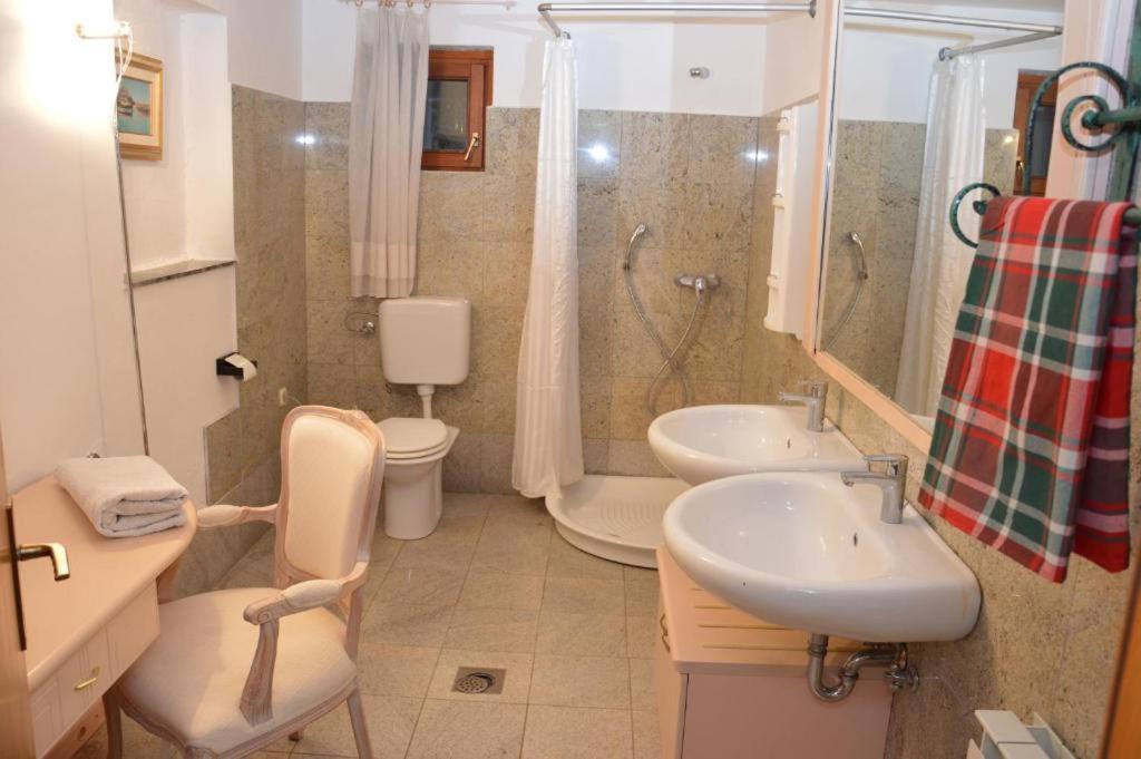 Nova Vas  Apartments Athena מראה חיצוני תמונה